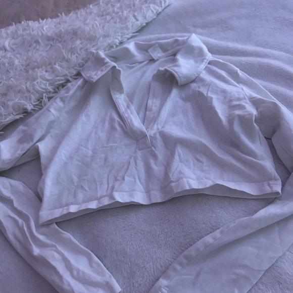 Cropped White Longsleeve - Picture 2 of 3